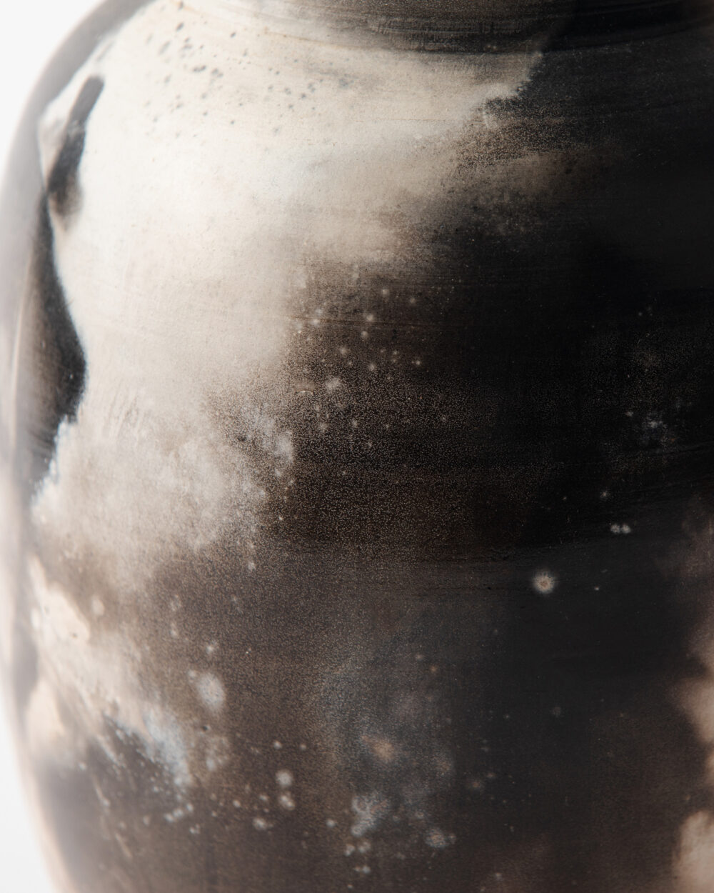 Pit fire Jar 01 - Image 7